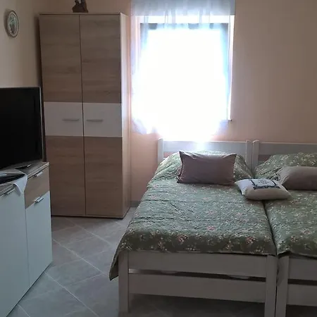 Studio Apartman Romana בית הארחה Jurdani